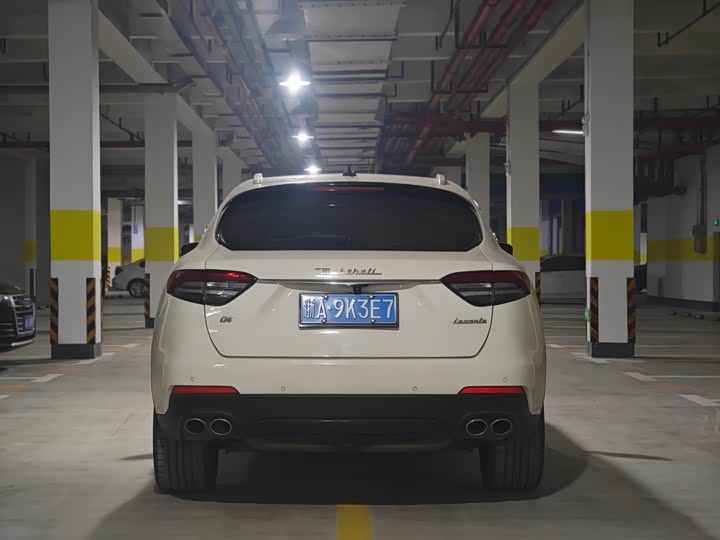 Фото 3 - Maserati Levante
