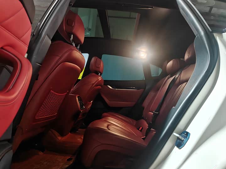 Фото 6 - Maserati Levante