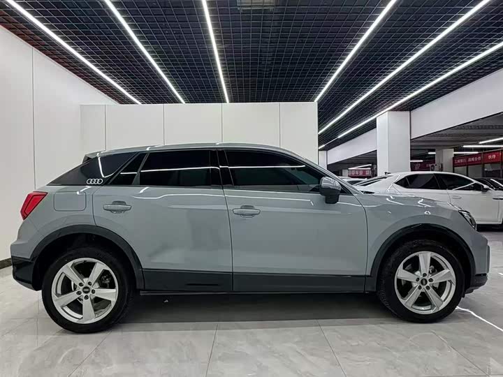 Фото 6 - Audi Q2L