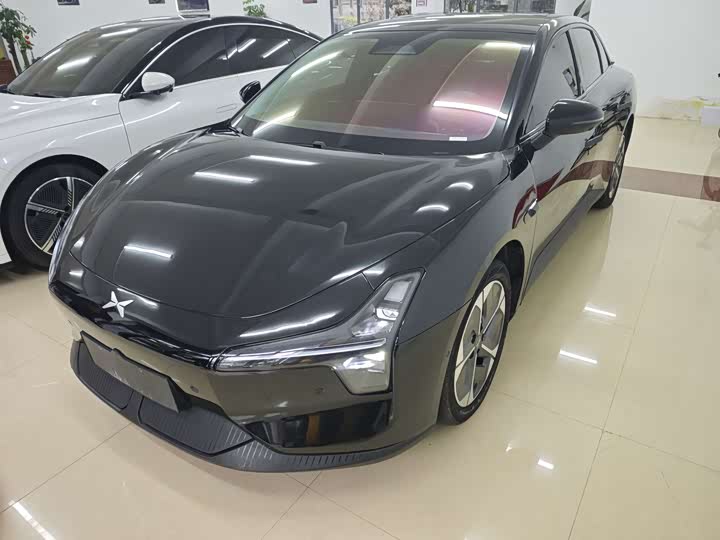 Фото 1 - XPeng Mona M03