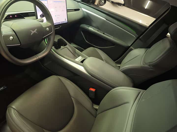 Фото 4 - XPeng Mona M03