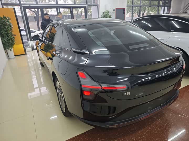 Фото 8 - XPeng Mona M03