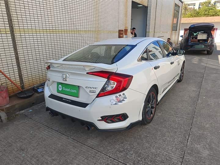 Фото 7 - Honda Civic