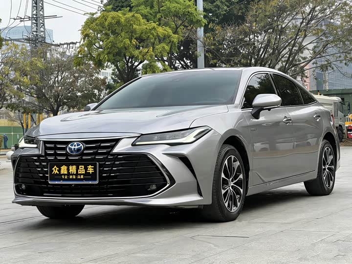 Фото 1 - Toyota Avalon