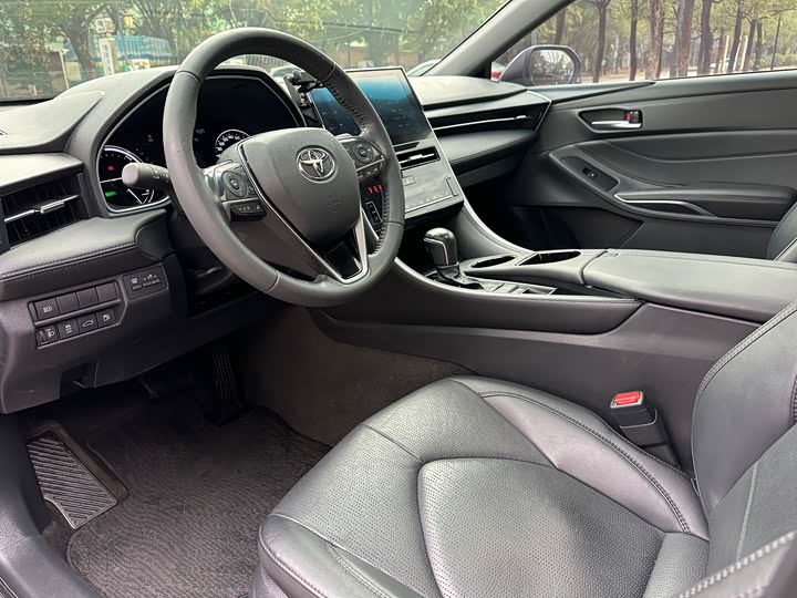 Фото 5 - Toyota Avalon