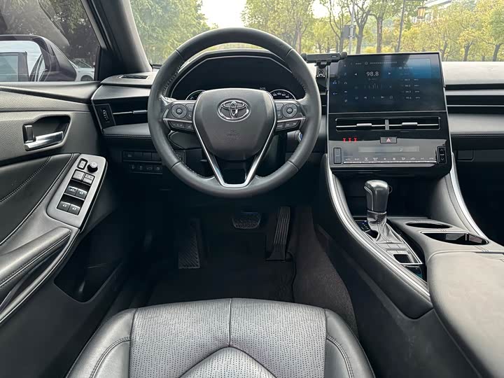 Фото 6 - Toyota Avalon