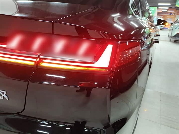 Фото 8 - BYD Han