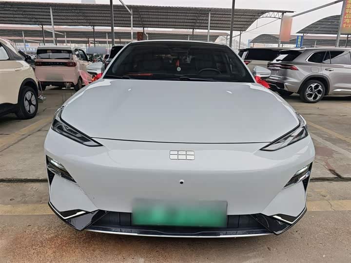 Фото 3 - Geely Galaxy E8