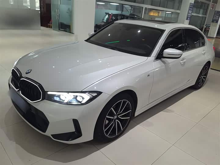 Фото 2 - BMW 3 Series