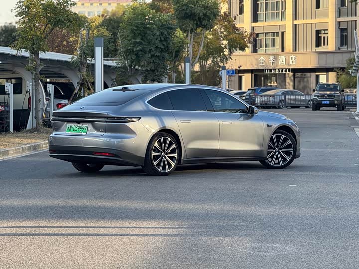 Фото 6 - Nio ET7