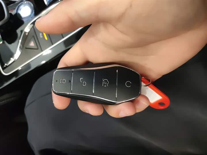 Фото 9 - BYD Qin EV