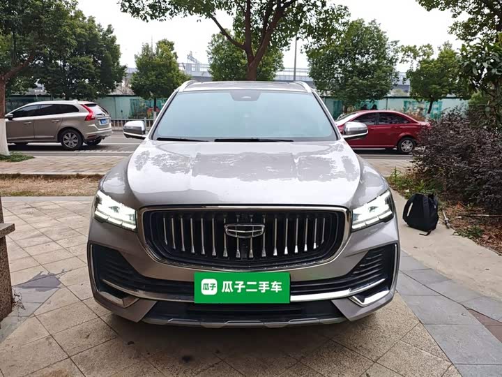 Фото 3 - Geely Monjaro