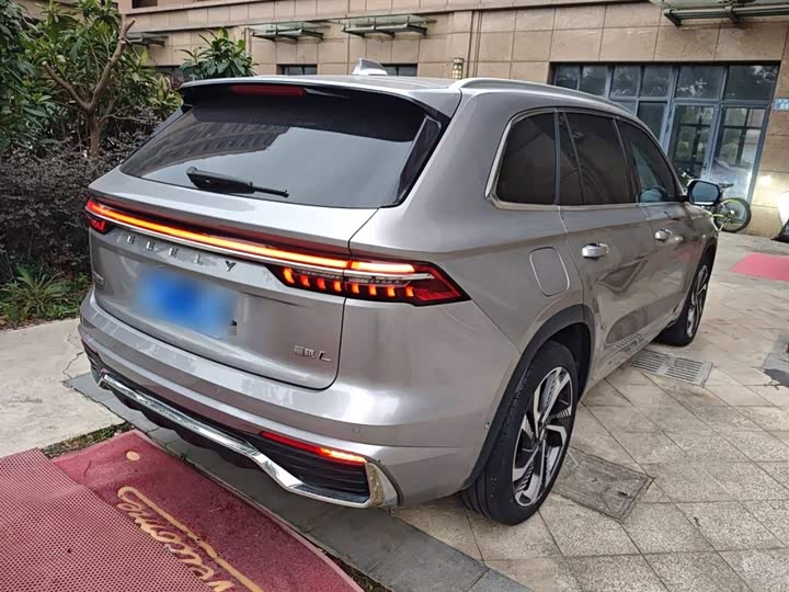 Фото 7 - Geely Monjaro