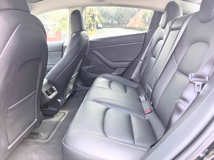 Фото 5 - Tesla Model 3