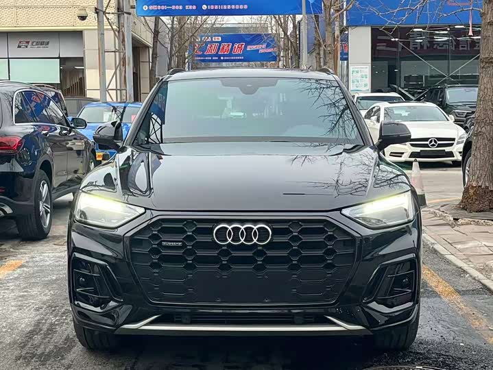 Фото 2 - Audi Q5L