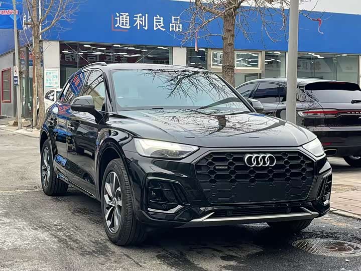 Фото 3 - Audi Q5L