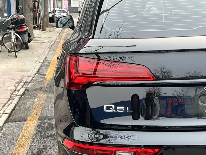 Фото 8 - Audi Q5L