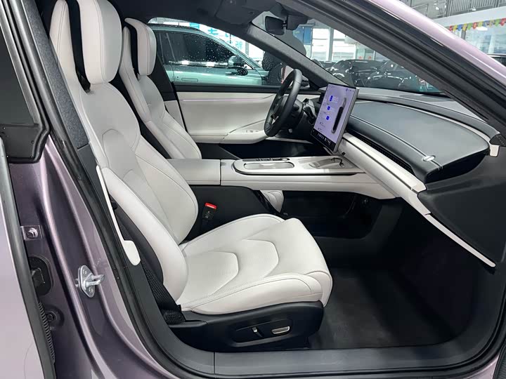 Фото 9 - Xiaomi SU7