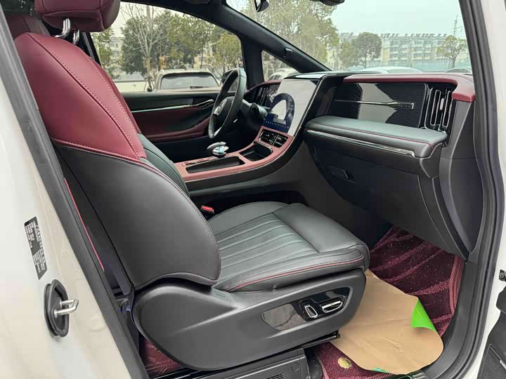 Фото 5 - GAC Trumpchi M8