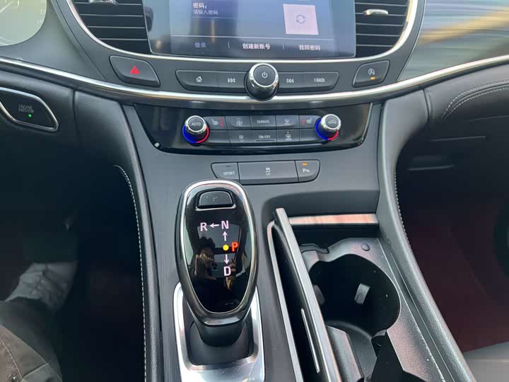 Фото 7 - Buick LaCrosse