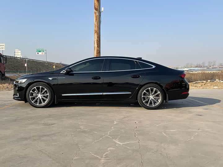 Фото 8 - Buick LaCrosse