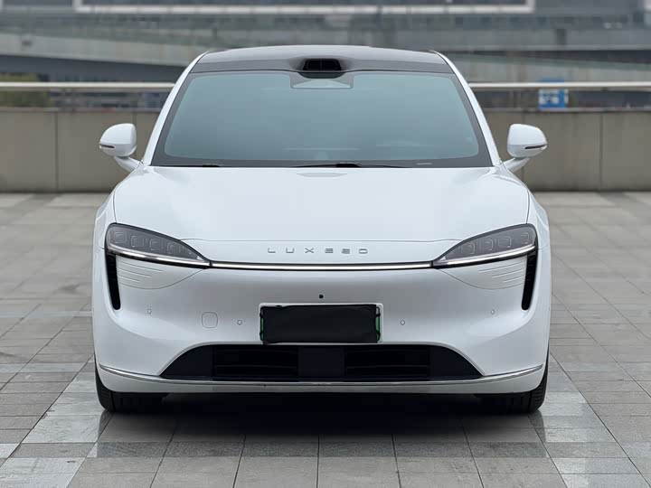 Фото 3 - Luxeed R7