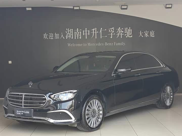 Фото 1 - Mercedes-Benz E-Class