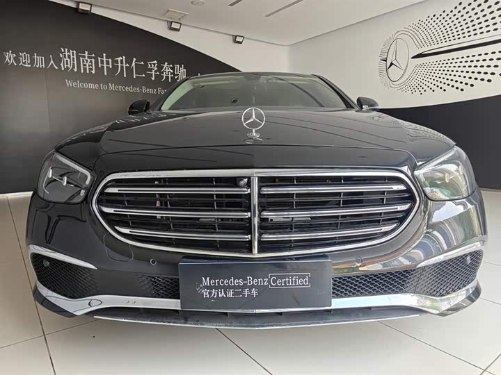 Фото 2 - Mercedes-Benz E-Class