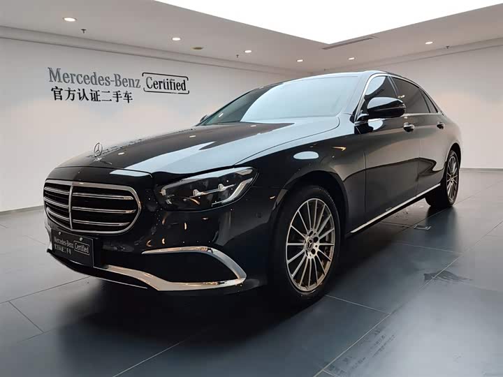 Фото 1 - Mercedes-Benz E-Class