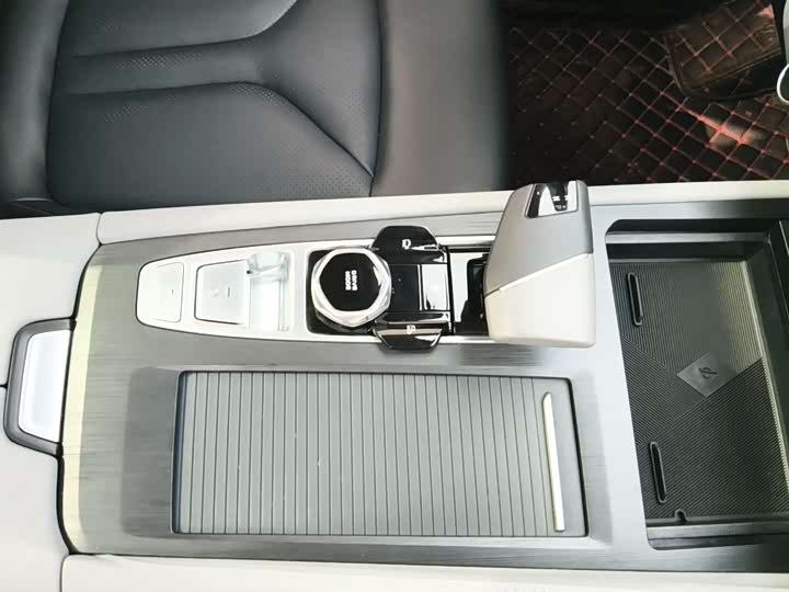 Фото 9 - Changan CS75 Plus