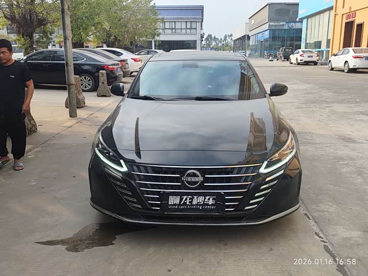 Фото 2 - Nissan Teana