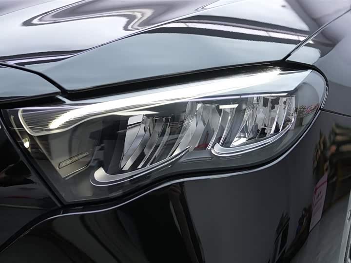 Фото 3 - Mercedes-Benz E-Class