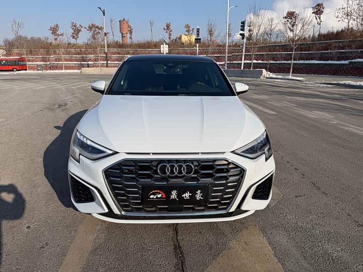 Фото 2 - Audi A3