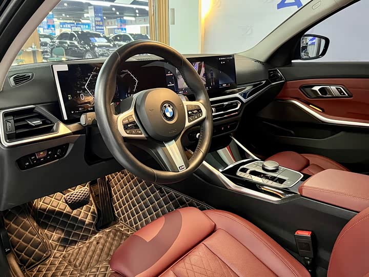 Фото 8 - BMW 3 Series