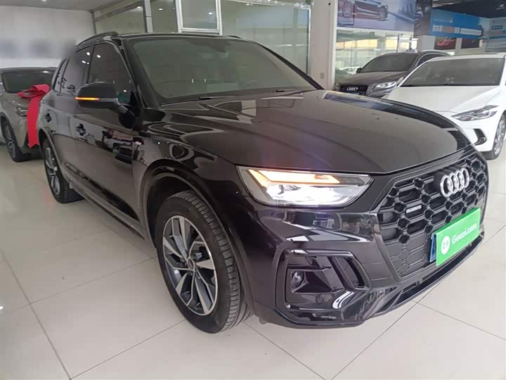 Фото 4 - Audi Q5L