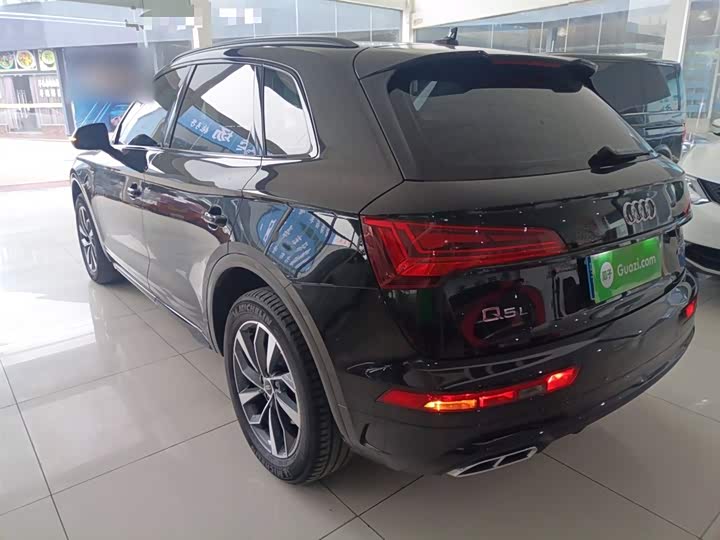 Фото 5 - Audi Q5L