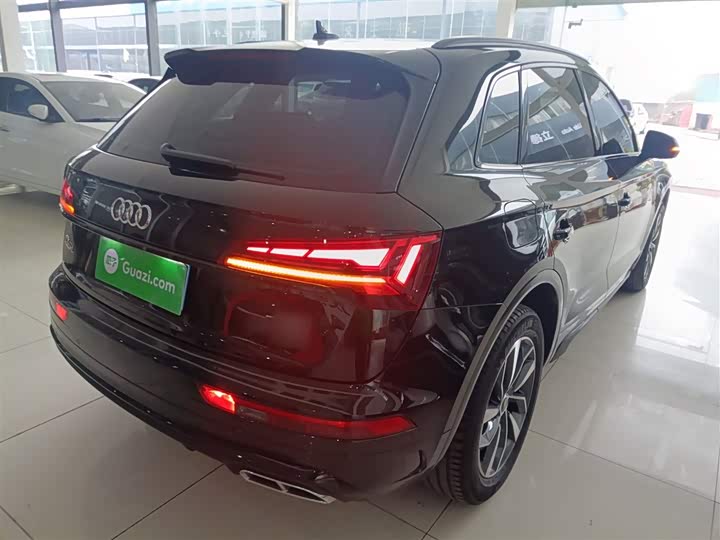 Фото 7 - Audi Q5L