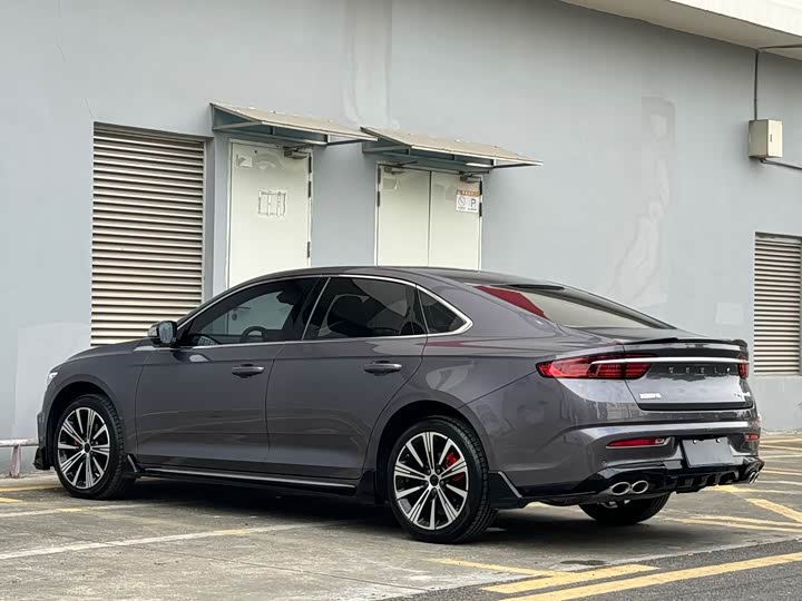 Фото 8 - Geely Preface