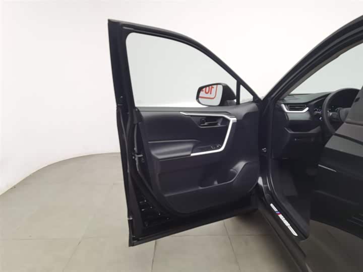 Фото 8 - Toyota Wildlander