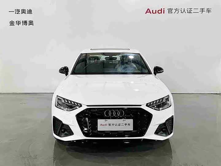 Фото 2 - Audi A4L