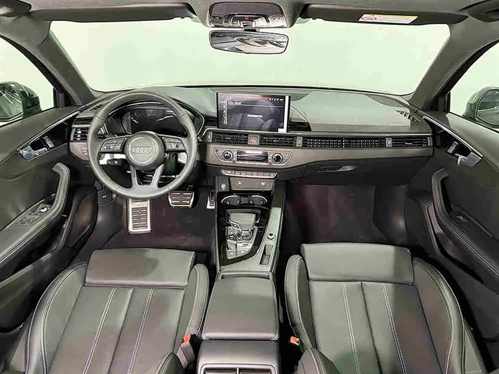 Фото 9 - Audi A4L