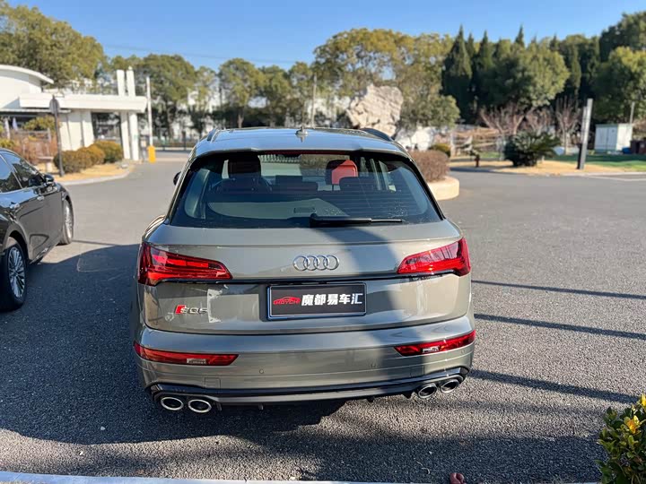 Фото 5 - Audi SQ5