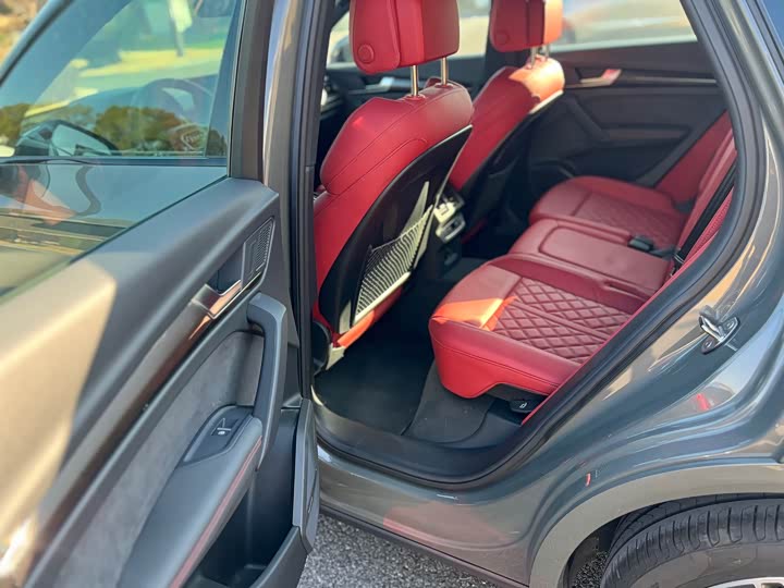 Фото 7 - Audi SQ5