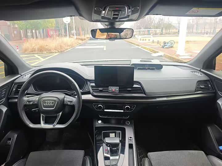 Фото 6 - Audi Q5L Sportback