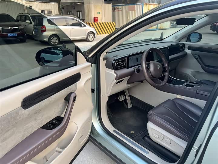 Фото 8 - Leapmotor C11