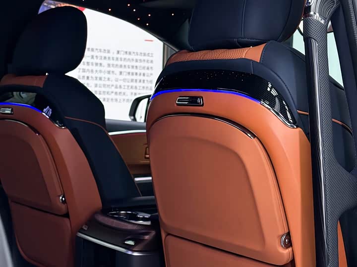 Фото 7 - Toyota Granvia