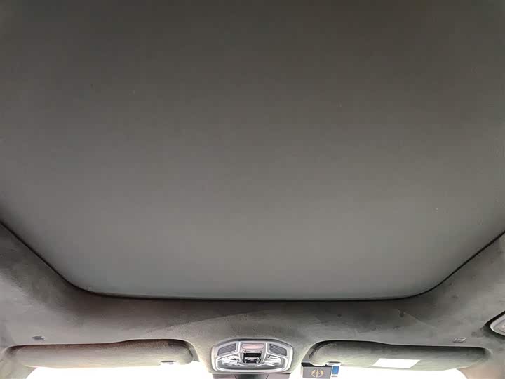 Фото 9 - Geely Monjaro