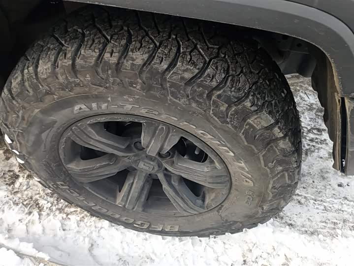 Фото 6 - Tank 300