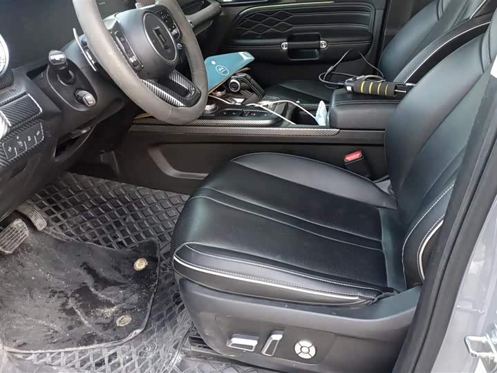 Фото 9 - Tank 300