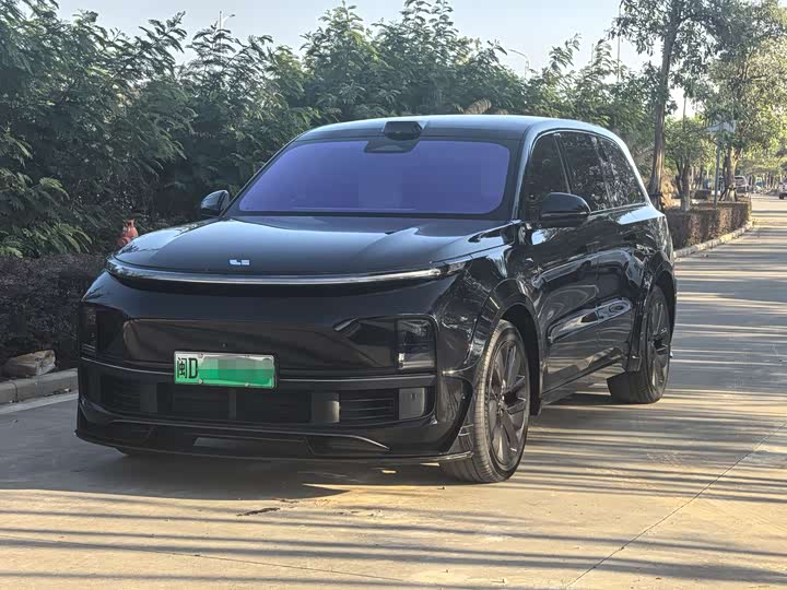 Фото 1 - LiXiang L9